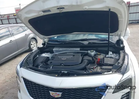 2021 Cadillac Xt4 Fwd Sport z USA, uszkodzony, nr VIN 1GYFZER46MF007261